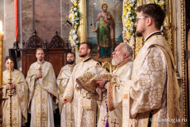 PS Visarion, Episcopul Tulcii, a slujit Sfânta Liturghie la Catedrala Mitropolitană din Iași în cea de-a patra zi de pelerinaj