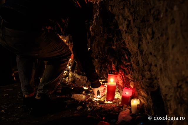 Popas de rugăciune și de lumină în drumul pelerinilor spre Sfânta Parascheva