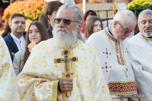 Sfințirea Bisericii „Sfinții Împărați Constantin și Elena” Galata din Iași