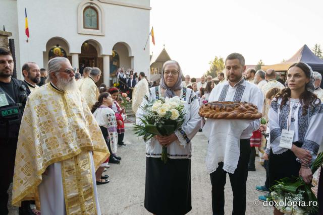 Sfințirea Bisericii „Sfinții Împărați Constantin și Elena” Galata din Iași