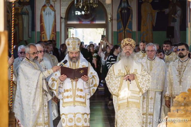 Sfințirea Bisericii „Sfinții Împărați Constantin și Elena” Galata din Iași