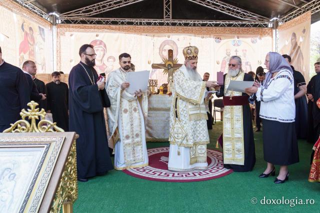 Sfințirea Bisericii „Sfinții Împărați Constantin și Elena” Galata din Iași