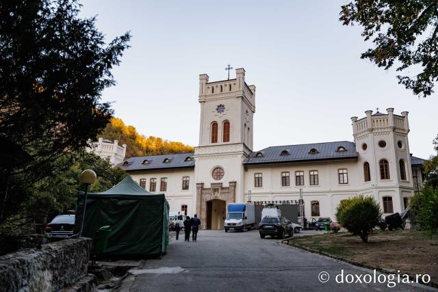 Priveghere la Mănăstirea Tismana în cinstea Sfintei Antonina