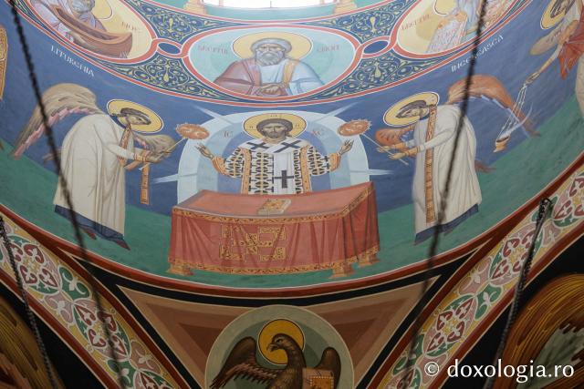 Biserica „Sfinții Împărați Constantin și Elena” – Galata din Iași în așteptarea veșmântului de sfințire