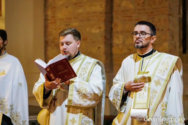Priveghere la Mănăstirea Tismana în cinstea Sfintei Antonina