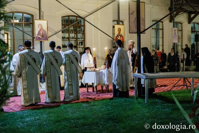 Priveghere la Mănăstirea Tismana în cinstea Sfintei Antonina