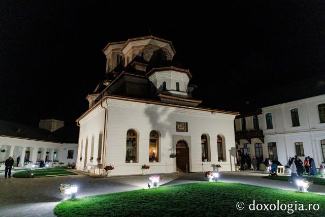 Priveghere la Mănăstirea Tismana în cinstea Sfintei Antonina