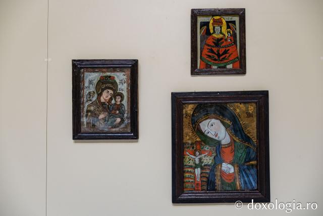 Expoziția „Sacrul la feminin, de la Facerea lumii la «Rugăciunea» lui Brâncuși” la Muzeul Mitropolitan din Iași