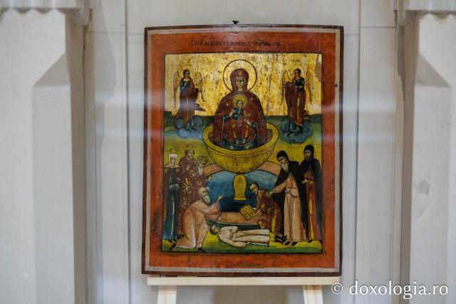 Expoziția „Sacrul la feminin, de la Facerea lumii la «Rugăciunea» lui Brâncuși” la Muzeul Mitropolitan din Iași