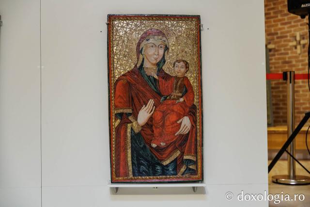 Expoziția „Sacrul la feminin, de la Facerea lumii la «Rugăciunea» lui Brâncuși” la Muzeul Mitropolitan din Iași