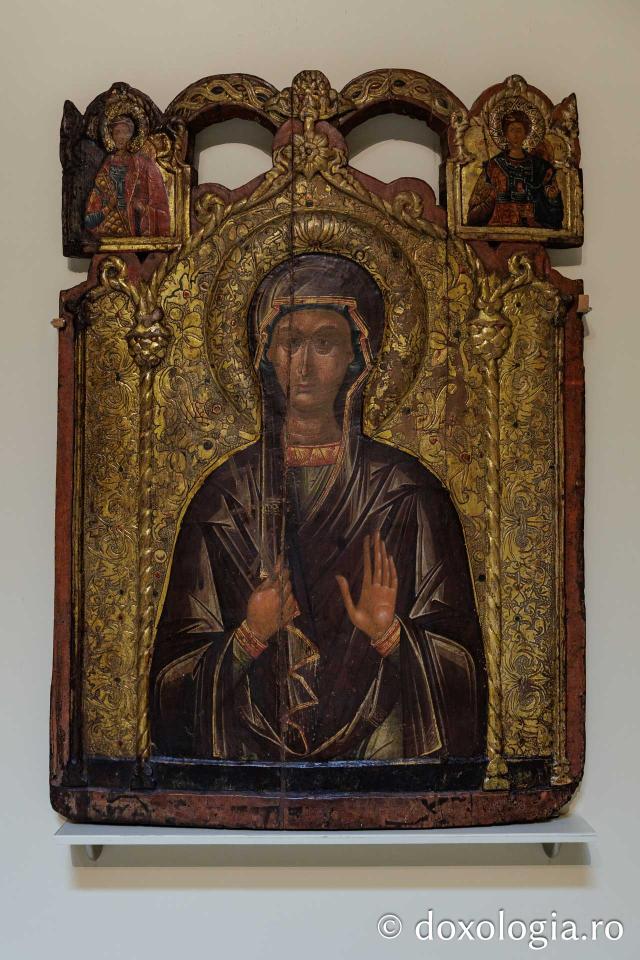 Expoziția „Sacrul la feminin, de la Facerea lumii la «Rugăciunea» lui Brâncuși” la Muzeul Mitropolitan din Iași