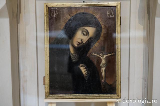 Expoziția „Sacrul la feminin, de la Facerea lumii la «Rugăciunea» lui Brâncuși” la Muzeul Mitropolitan din Iași