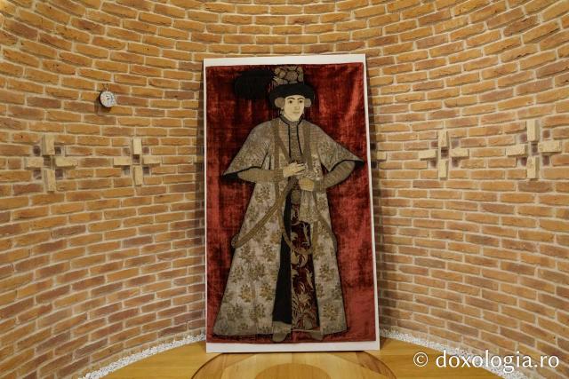 Expoziția „Sacrul la feminin, de la Facerea lumii la «Rugăciunea» lui Brâncuși” la Muzeul Mitropolitan din Iași