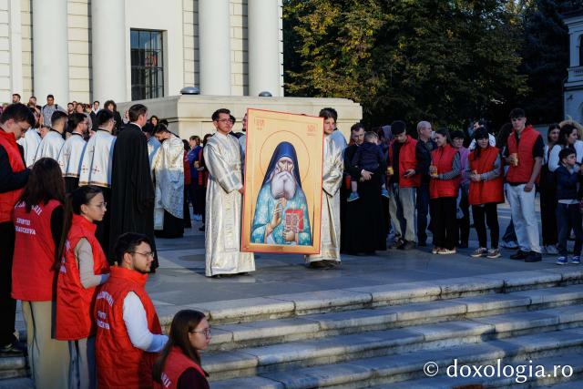 Întâmpinarea cinstitelor moaște ale Sfântului Cuvios Paisie de la Sihăstria