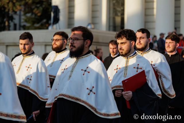 Întâmpinarea cinstitelor moaște ale Sfântului Cuvios Paisie de la Sihăstria