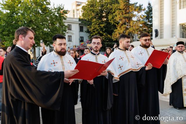Întâmpinarea cinstitelor moaște ale Sfântului Cuvios Paisie de la Sihăstria