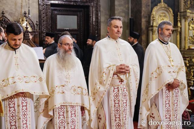 PS Părinte Damaschin Dorneanul a slujit la Catedrala Mitropolitană din Iași în ultima zi de hram