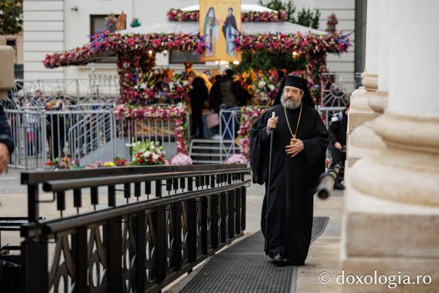 Doi ierarhi au slujit la Catedrala Mitropolitană din Iași în a cincea zi de pelerinaj
