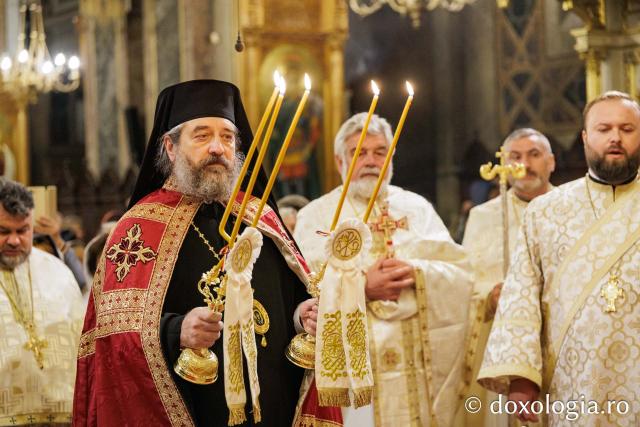 Doi ierarhi au slujit la Catedrala Mitropolitană din Iași în a cincea zi de pelerinaj