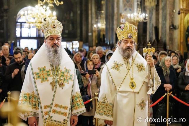 Doi ierarhi au slujit la Catedrala Mitropolitană din Iași în a cincea zi de pelerinaj