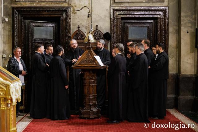 Doi ierarhi au slujit la Catedrala Mitropolitană din Iași în a cincea zi de pelerinaj