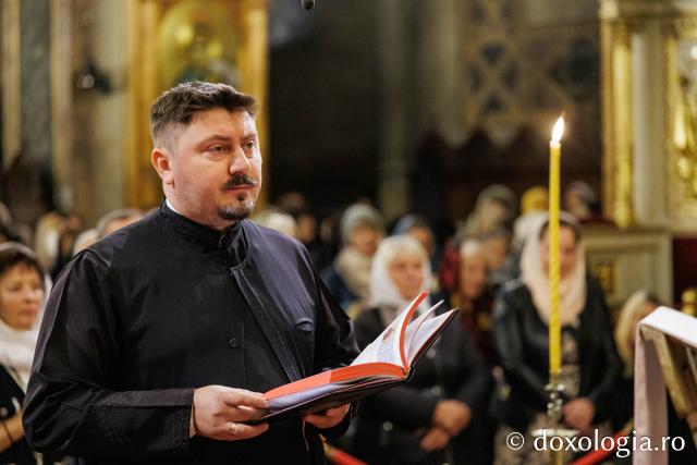 Doi ierarhi au slujit la Catedrala Mitropolitană din Iași în a cincea zi de pelerinaj