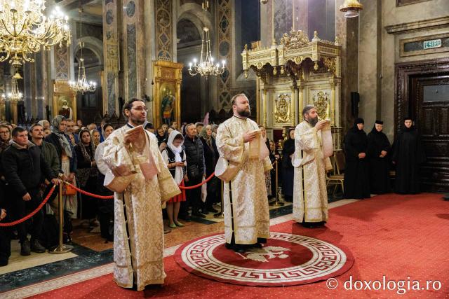 Doi ierarhi au slujit la Catedrala Mitropolitană din Iași în a cincea zi de pelerinaj