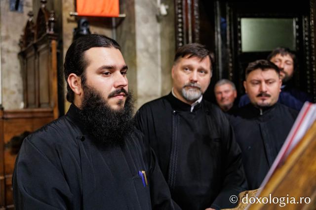 Doi ierarhi au slujit la Catedrala Mitropolitană din Iași în a cincea zi de pelerinaj