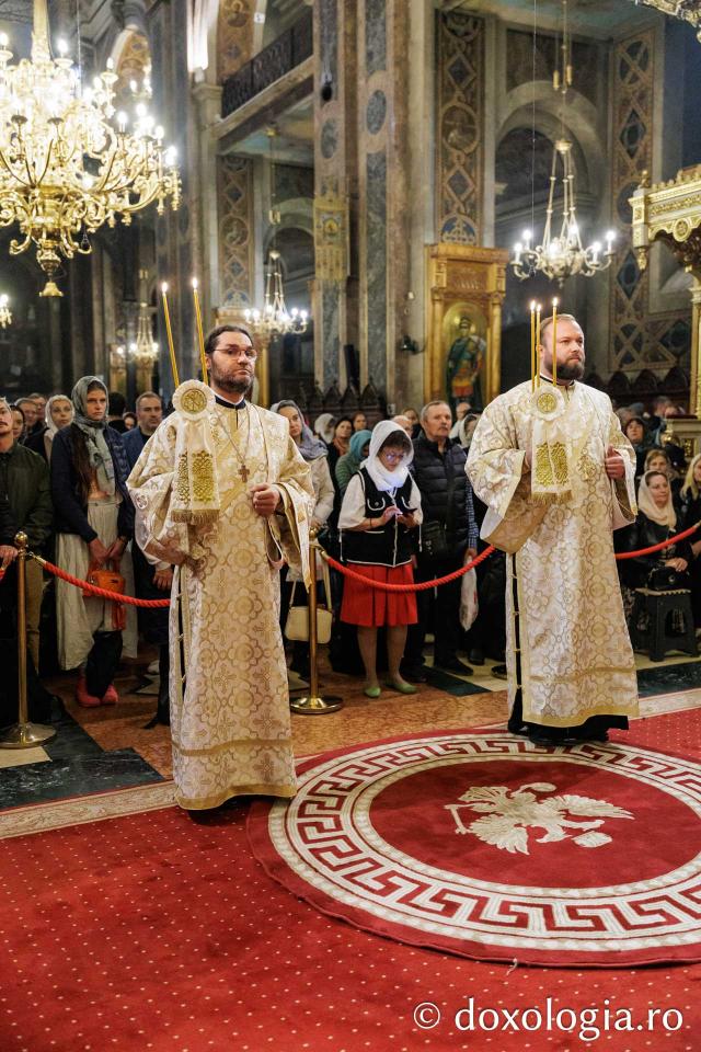 Doi ierarhi au slujit la Catedrala Mitropolitană din Iași în a cincea zi de pelerinaj
