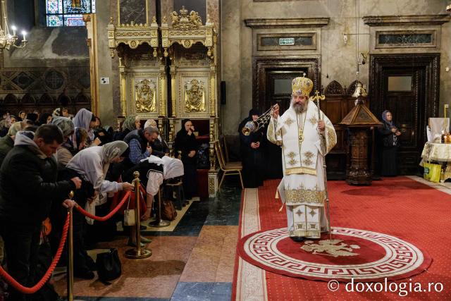 Doi ierarhi au slujit la Catedrala Mitropolitană din Iași în a cincea zi de pelerinaj