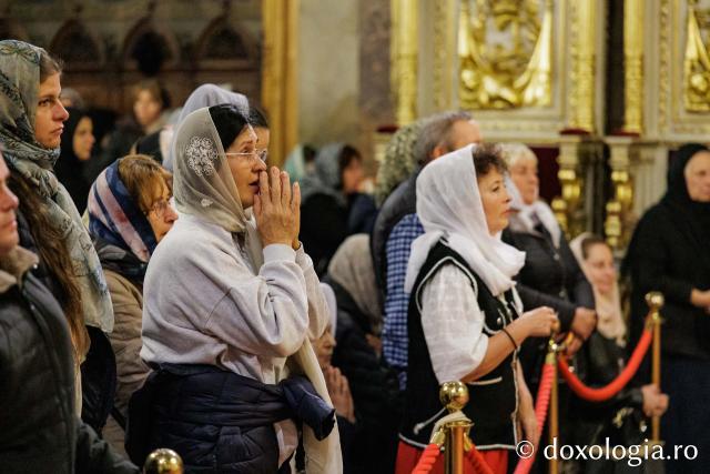 Doi ierarhi au slujit la Catedrala Mitropolitană din Iași în a cincea zi de pelerinaj