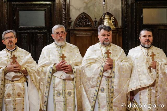 Doi ierarhi au slujit la Catedrala Mitropolitană din Iași în a cincea zi de pelerinaj