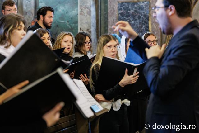 PS Nichifor a slujit Sfânta Liturghie la Catedrala Mitropolitană în a treia zi de pelerinaj