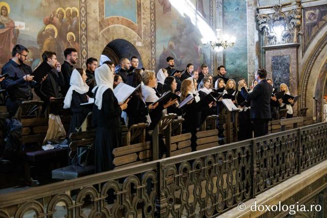 PS Nichifor a slujit Sfânta Liturghie la Catedrala Mitropolitană în a treia zi de pelerinaj