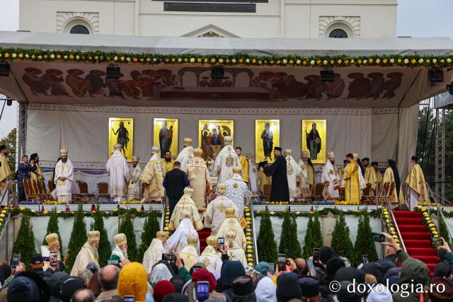 Sfânta Liturghie în cinstea Sfintei Parascheva și a Sfântului Cuvios Paisie de la Sihăstria, 2026