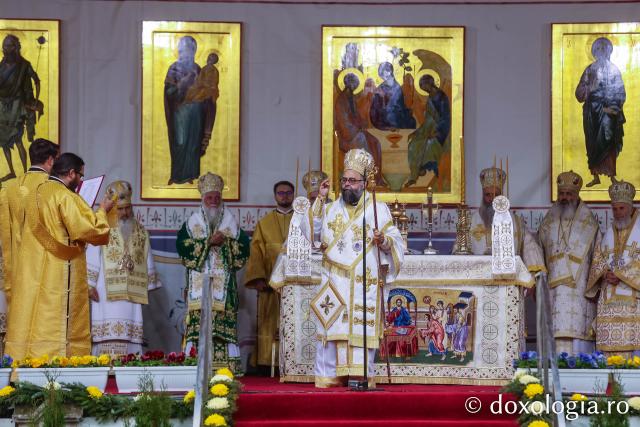 Sfânta Liturghie în cinstea Sfintei Parascheva și a Sfântului Cuvios Paisie de la Sihăstria, 2026