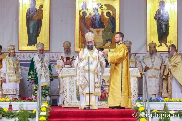 Sfânta Liturghie în cinstea Sfintei Parascheva și a Sfântului Cuvios Paisie de la Sihăstria, 2026