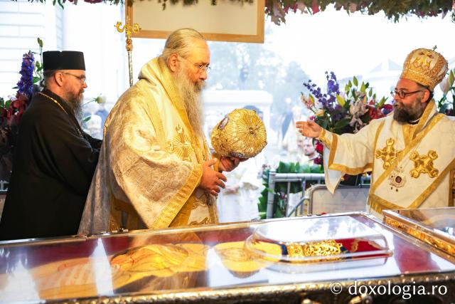 Soborul ierarhilor slujitori la sărbătoarea Sfintei Cuvioase Parascheva – 2026