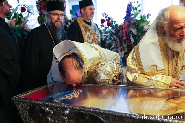 Soborul ierarhilor slujitori la sărbătoarea Sfintei Cuvioase Parascheva – 2026
