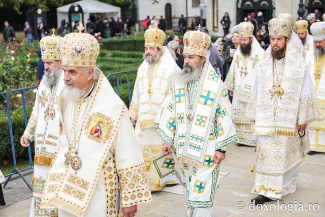 Sfânta Liturghie în cinstea Sfintei Parascheva și a Sfântului Cuvios Paisie de la Sihăstria, 2026