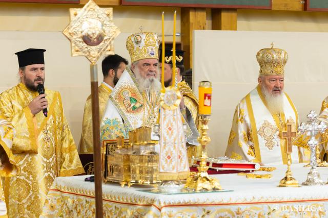 Sfânta Liturghie din ziua de prăznuire a Sfântului Dimitrie cel Nou