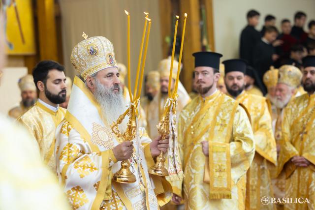 Sfânta Liturghie din ziua de prăznuire a Sfântului Dimitrie cel Nou
