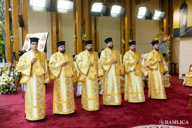 Sfânta Liturghie din ziua de prăznuire a Sfântului Dimitrie cel Nou