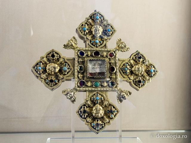Muzeul Catedralei Echmiadzin din Armenia – vistieria de spiritualitate a Bisericii Armene