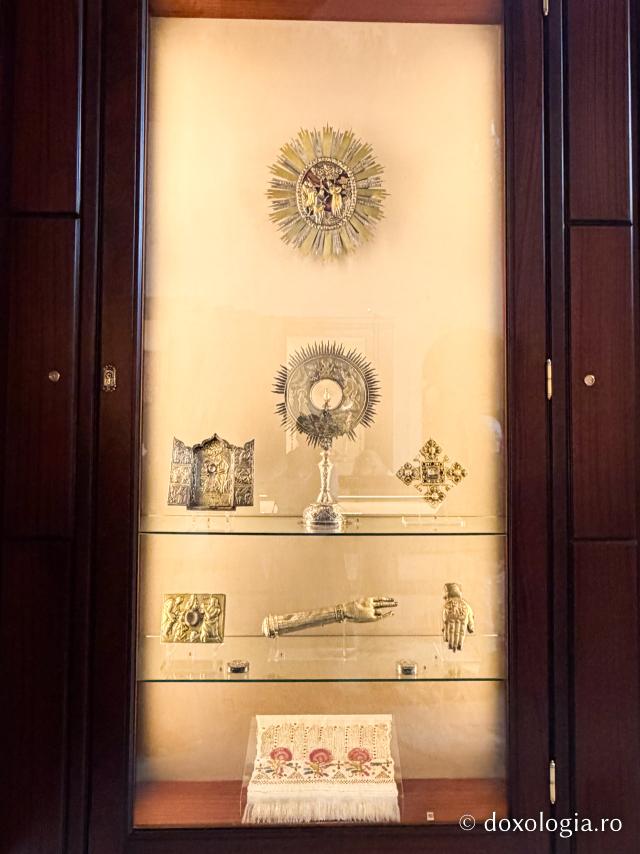 Muzeul Catedralei Echmiadzin din Armenia – vistieria de spiritualitate a Bisericii Armene