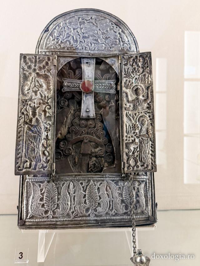 Muzeul Catedralei Echmiadzin din Armenia – vistieria de spiritualitate a Bisericii Armene