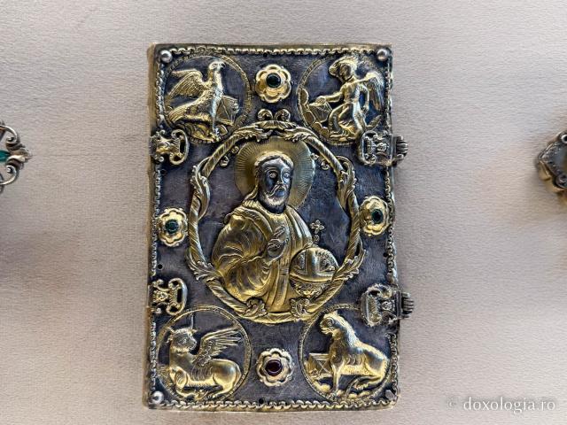 Muzeul Catedralei Echmiadzin din Armenia – vistieria de spiritualitate a Bisericii Armene