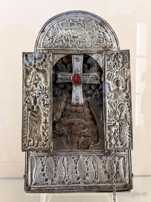 Muzeul Catedralei Echmiadzin din Armenia – vistieria de spiritualitate a Bisericii Armene