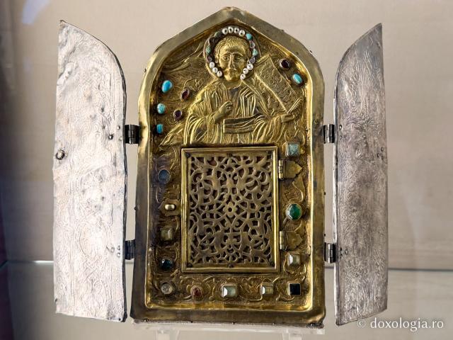 Muzeul Catedralei Echmiadzin din Armenia – vistieria de spiritualitate a Bisericii Armene