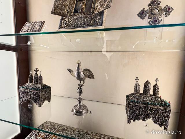 Muzeul Catedralei Echmiadzin din Armenia – vistieria de spiritualitate a Bisericii Armene
